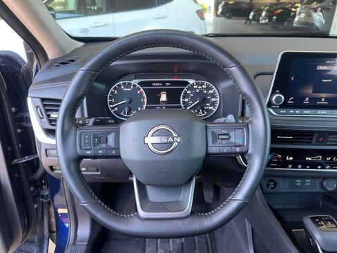 Used 2025 Nissan Rogue SV AWD/4WD image 30