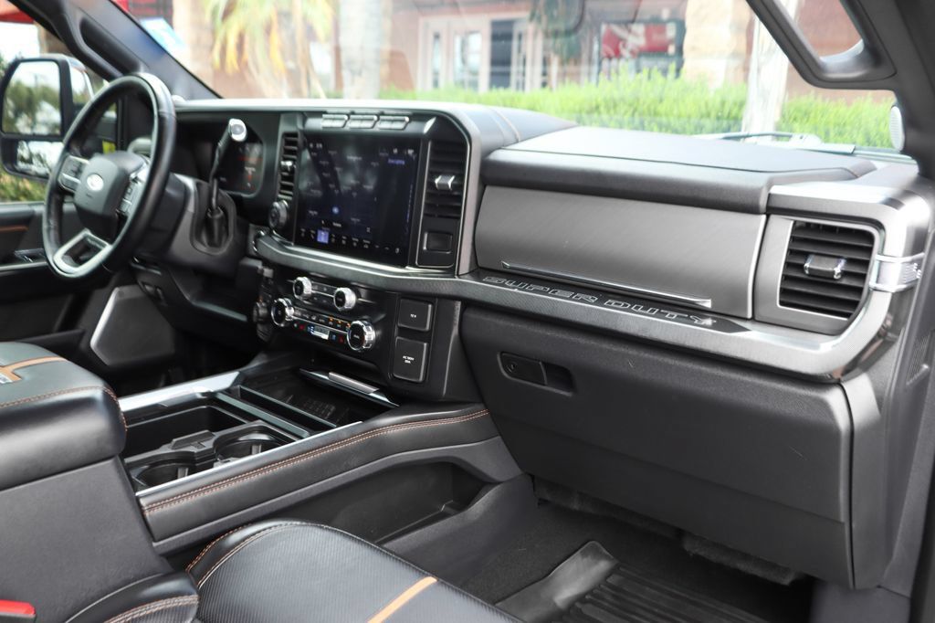 Used 2024 Ford F250 Platinum AWD/4WD image 41