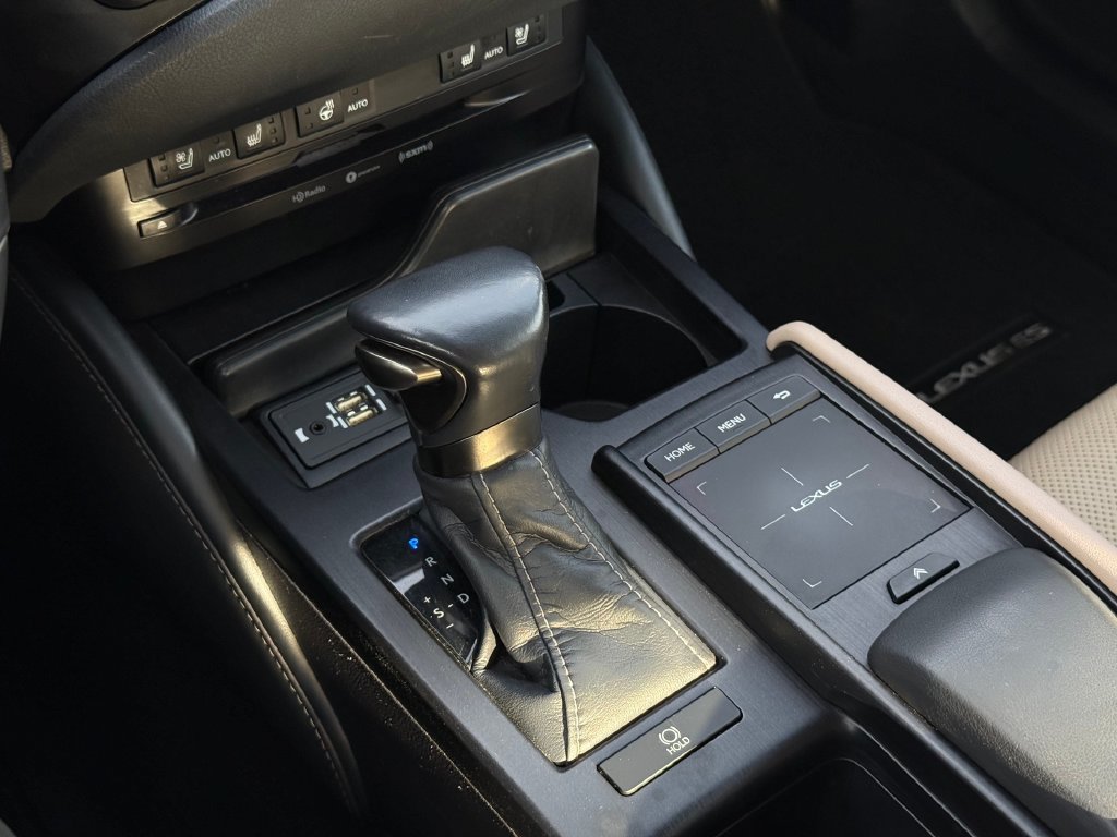 Used 2020 Lexus ES 350 w/ Premium Package FWD image 16