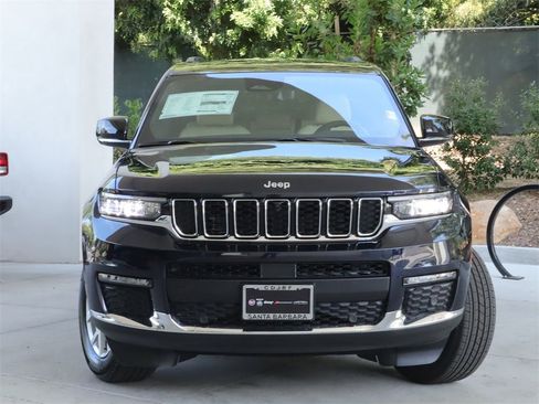 New 2023 Jeep Grand Cherokee L Limited w/ Luxury Tech Group II image 3