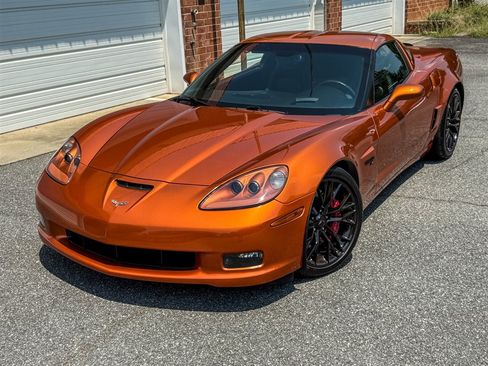 Used 2007 Chevrolet Corvette Z06 w/ Preferred Equipment Group RWD image 6