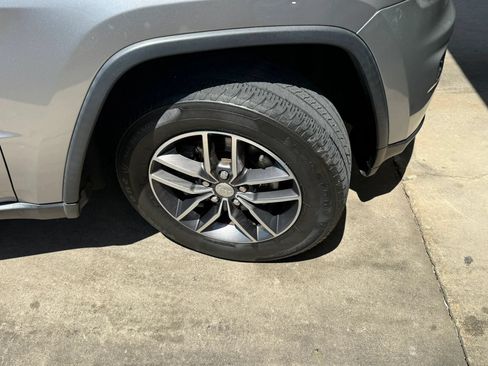 Used 2018 Jeep Grand Cherokee Limited AWD/4WD image 48