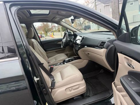 Used 2016 Honda Pilot Touring image 29