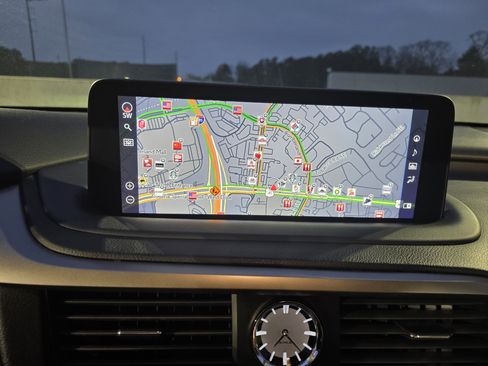 Certified 2022 Lexus RX 450hL AWD w/ Premium Package image 17