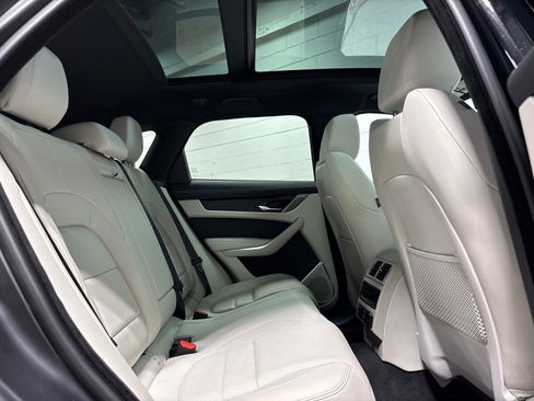 Used 2026 Jaguar F-PACE R-Dynamic S AWD/4WD image 38