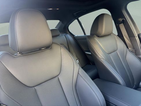 Used 2026 BMW 330i Sedan w/ Premium Package image 24