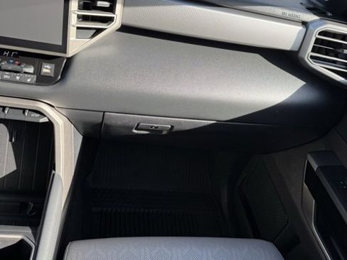 Used 2025 Toyota Tundra Limited image 30