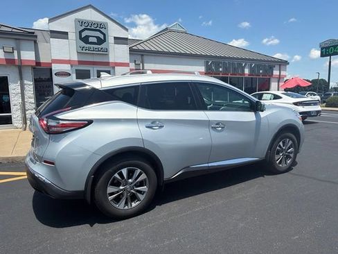 Used 2017 Nissan Murano SL w/ Cargo Package FWD image 11