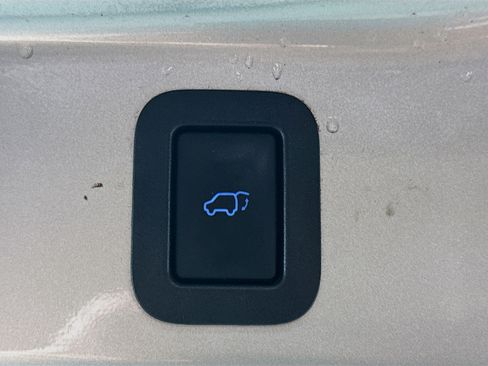 Used 2015 Toyota Highlander XLE image 33