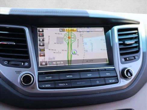 Used 2018 Hyundai Tucson SEL Plus AWD/4WD image 12