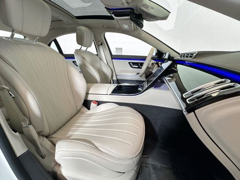 Used 2023 Mercedes-Benz S 500 4MATIC image 26