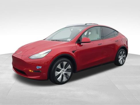 Used 2021 Tesla Model Y Long Range image 1