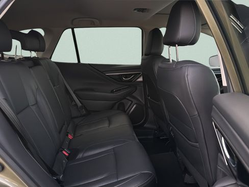 Used 2020 Subaru Outback Limited image 26