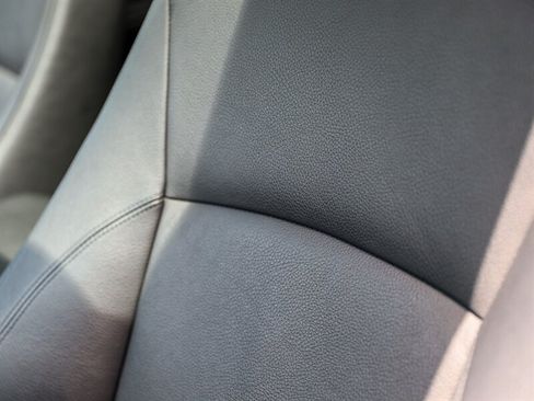 Used 2006 BMW 330i Sedan RWD image 34