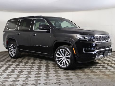 Used 2023 Jeep Grand Wagoneer Series II AWD/4WD image 2