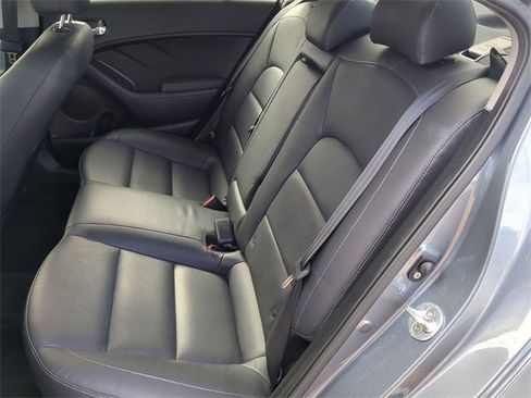 Used 2017 Kia Forte EX image 16