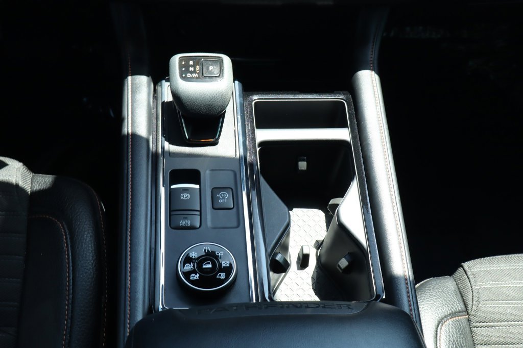 Used 2024 Nissan Pathfinder Rock Creek AWD/4WD image 32