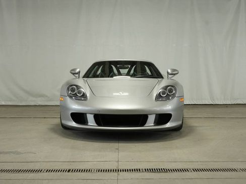 Used 2005 Porsche Carrera GT image 10