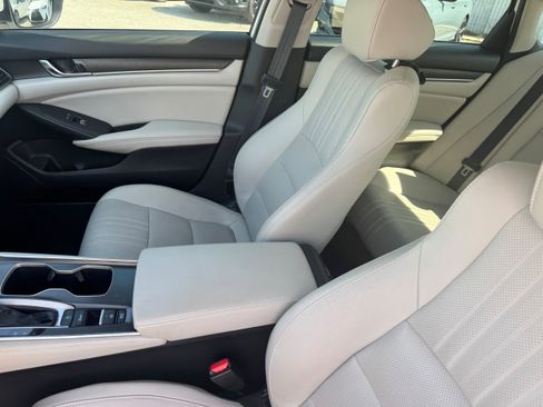 Used 2021 Honda Accord EX-L image 9