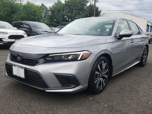 Used 2023 Honda Civic EX image 3