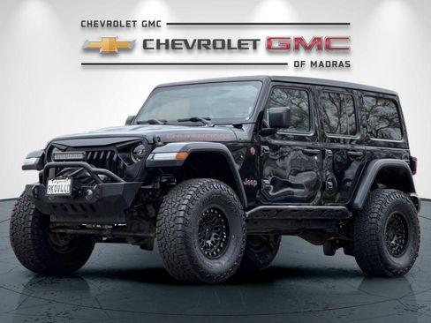 Used 2019 Jeep Wrangler Unlimited Rubicon w/ Steel Bumper Group image 7