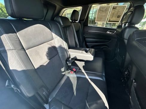 Used 2018 Jeep Grand Cherokee Altitude AWD/4WD image 27