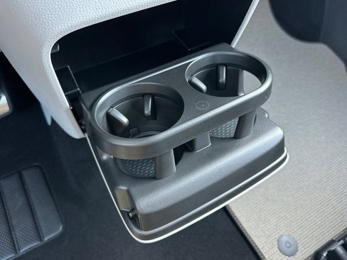 New 2025 Volkswagen ID. Buzz 1st Edition image 27