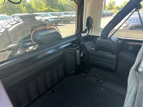 Used 2022 Jeep Wrangler Unlimited Sport AWD/4WD image 9