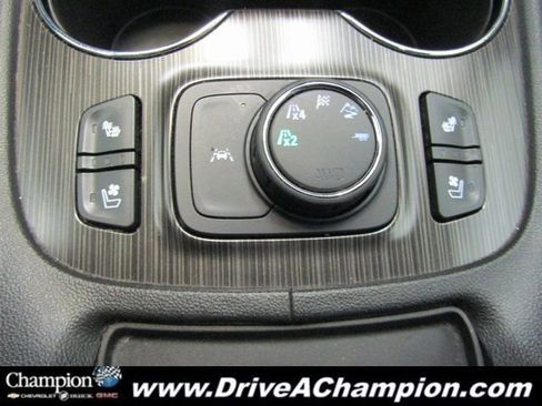 Used 2022 GMC Acadia SLT w/ Technology Package image 45