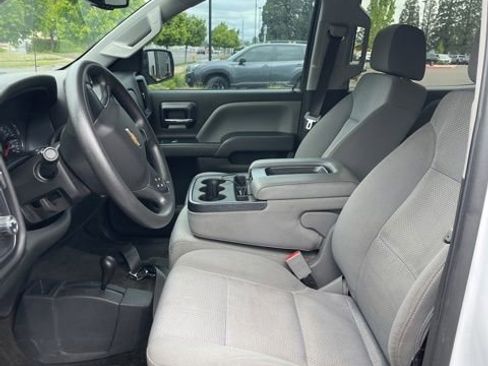 Used 2018 Chevrolet Silverado 1500 Custom w/ Custom Value Package AWD/4WD image 7