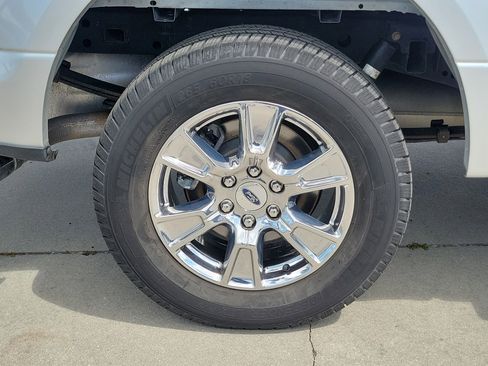 Used 2017 Ford F150 XLT w/ Equipment Group 302A Luxury image 9