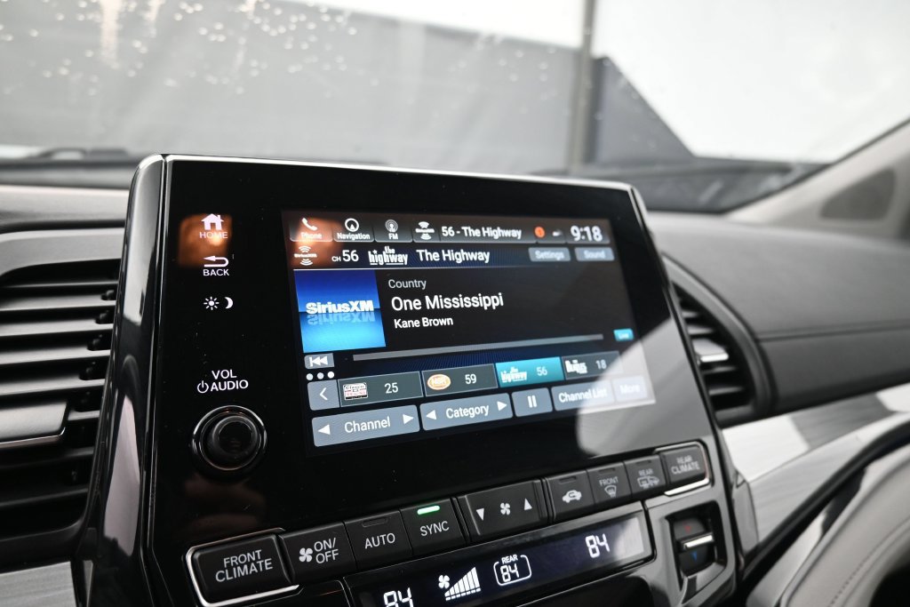 Used 2024 Honda Odyssey Elite image 43