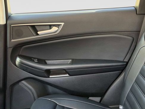 Used 2022 Ford Edge SEL w/ Convenience Package AWD/4WD image 16