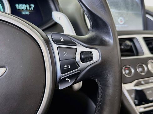 Used 2019 Aston Martin DB11 Volante RWD image 23