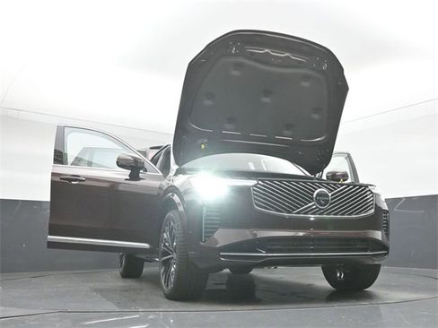 New 2026 Volvo XC90 B6 Ultra image 57