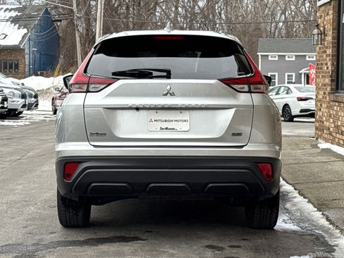 Used 2022 Mitsubishi Eclipse Cross LE image 4