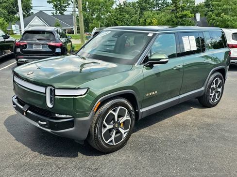 Used 2024 Rivian R1S Adventure AWD/4WD image 4