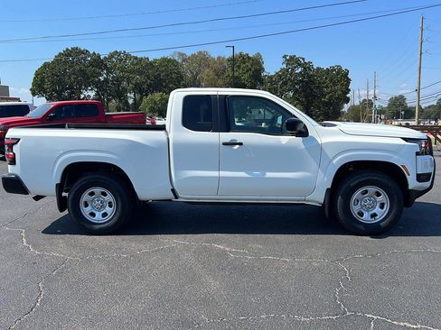 New 2026 Nissan Frontier S image 3