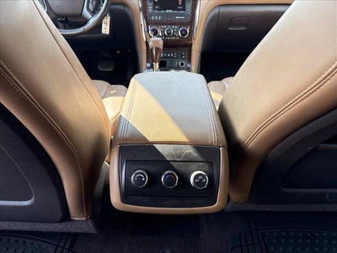 Used 2016 Buick Enclave Leather FWD image 18