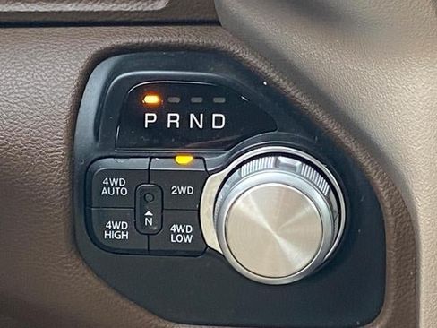 Used 2019 RAM 1500 Laramie AWD/4WD image 11