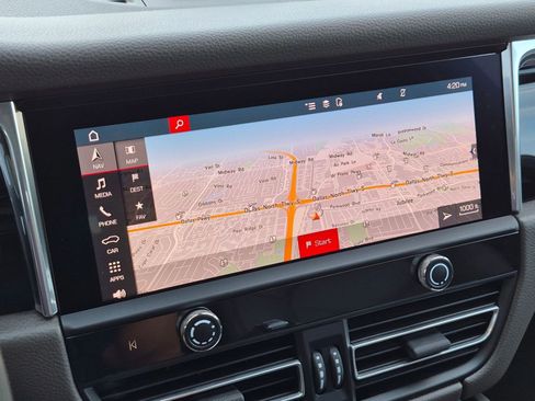 New 2025 Porsche Macan AWD/4WD image 18