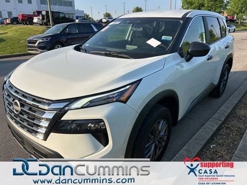Used 2024 Nissan Rogue S AWD/4WD image 1