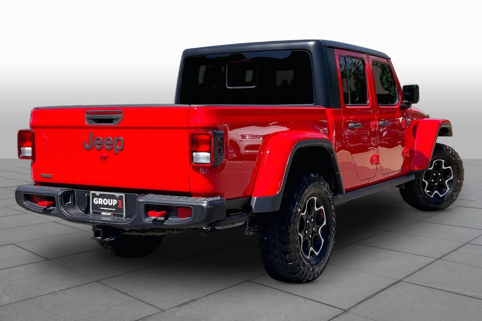 Used 2023 Jeep Gladiator Rubicon w/ Cold Weather Group AWD/4WD image 13