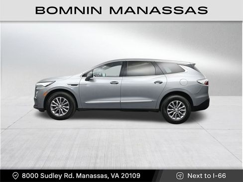 Used 2023 Buick Enclave Essence AWD/4WD image 2