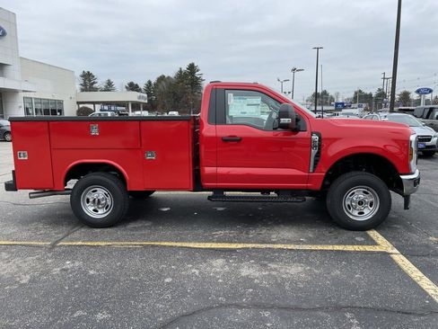 New 2026 Ford F250 XL w/ XL Chrome Package image 3