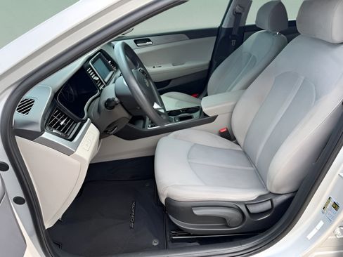 Used 2019 Hyundai Sonata SE FWD image 23