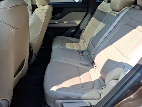 Used 2022 Lincoln Corsair AWD w/ Premium Package image 16