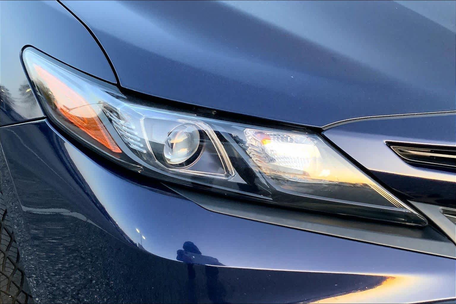 Used 2022 Toyota Camry SE w/ Convenience Package FWD image 26