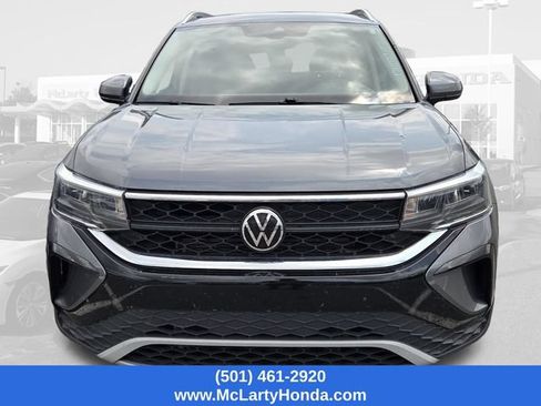 Used 2024 Volkswagen Taos SE FWD image 7