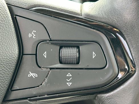 Used 2022 Chevrolet Bolt EUV Premier w/ Sun & Sound Package image 23